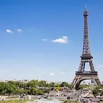 Apartment 1 Bedroom In Montmartre Neighborhood. Ideal Location 1 Min To Metro