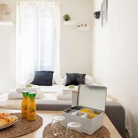 Appartamento 1 Bedroom In Montmartre Neighborhood. Ideal Location 1 Min To Metro Parigi