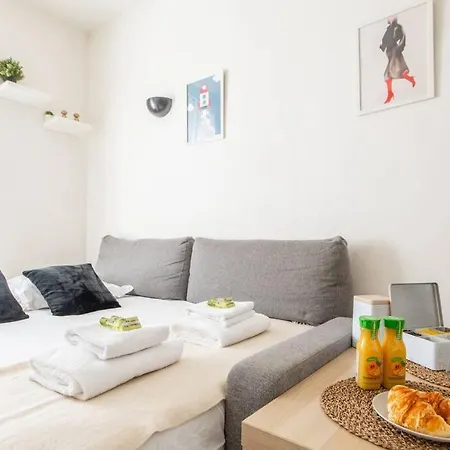 Appartamento 1 Bedroom In Montmartre Neighborhood. Ideal Location 1 Min To Metro
