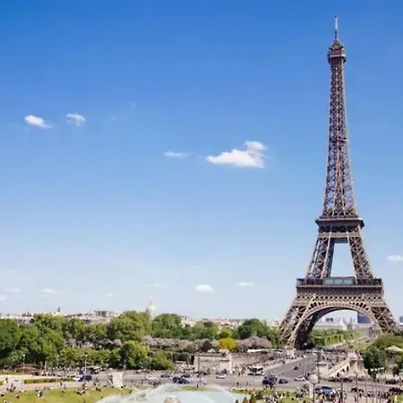 1 Bedroom In Montmartre Neighborhood. Ideal Location 1 Min To Metro Appartamento *